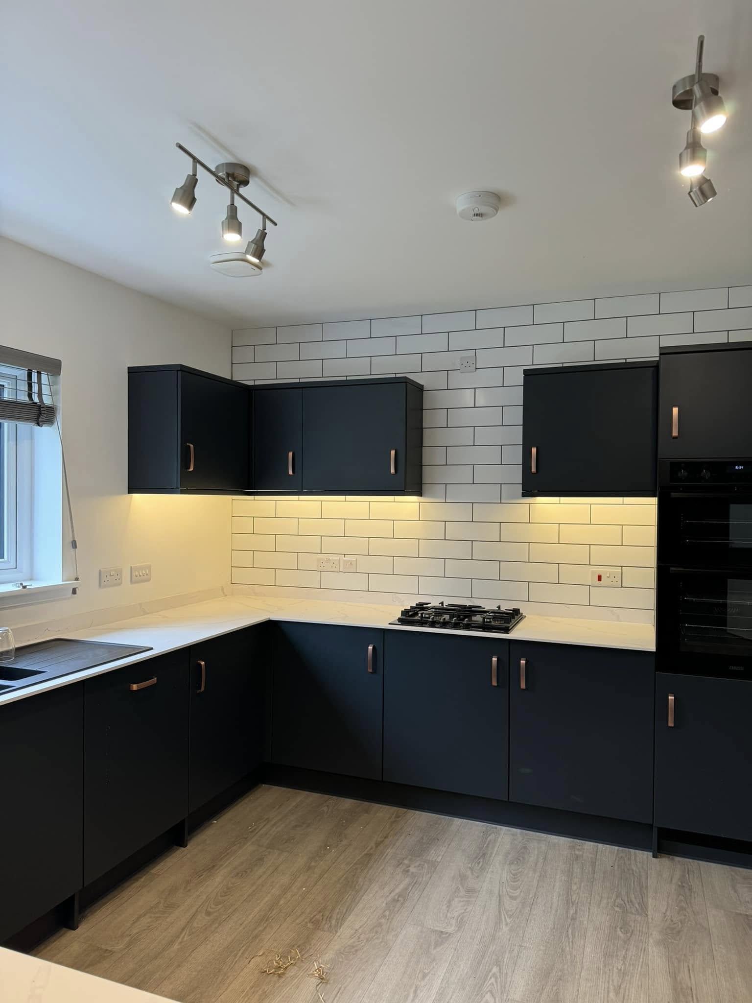 Kitchen lighting installation