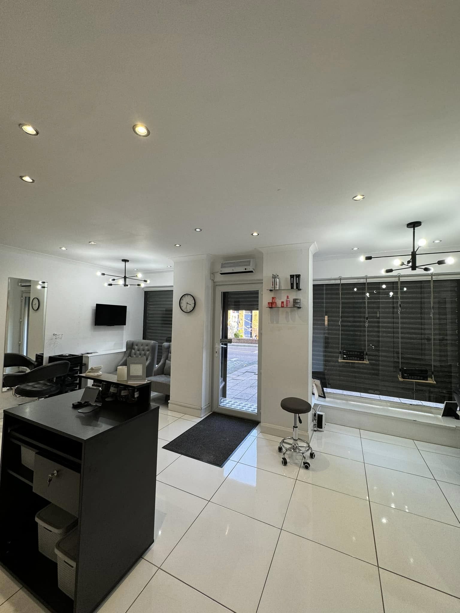 Salon lighting